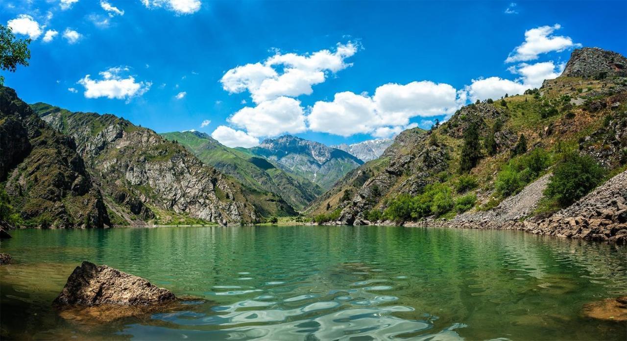 Зона Отдых Apachi В Горах Чимган Hotel Bagian luar foto